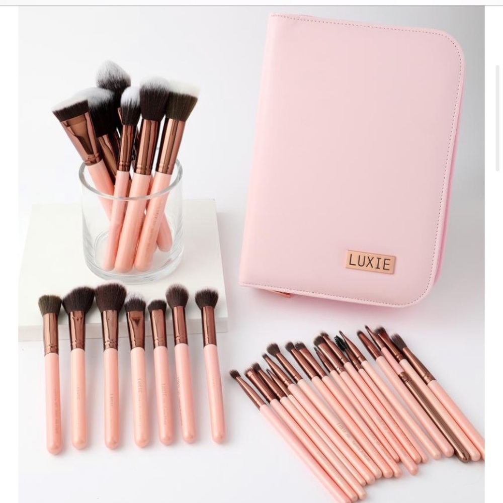 Bnib Luxie 30 Brush Kit!